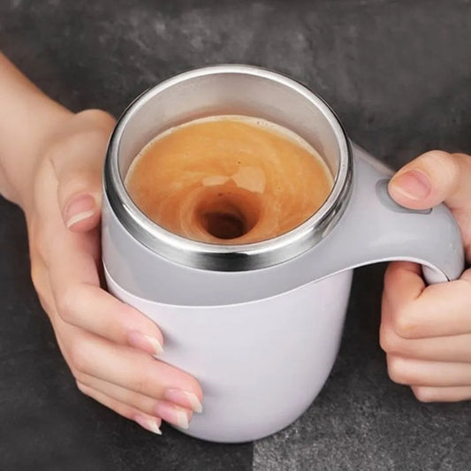 Selbstrührender Becher