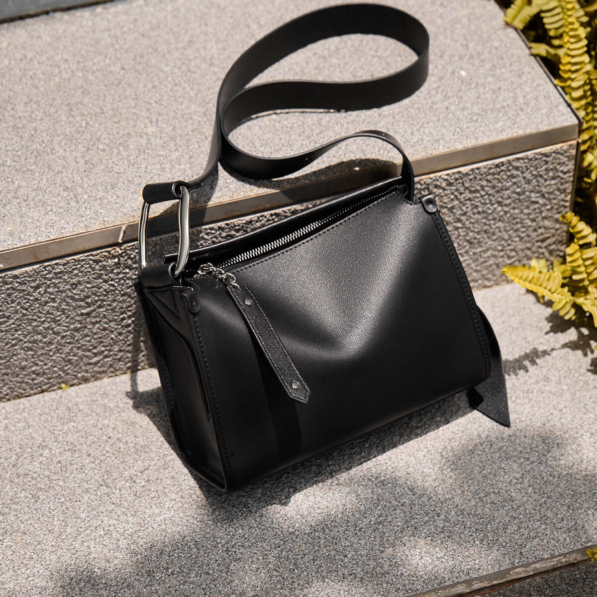 Classic Grace Shoulder Bag-3