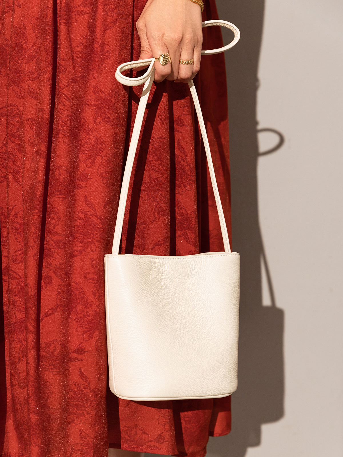 Thin Strap Waterproof Leather Bucket Bag-5